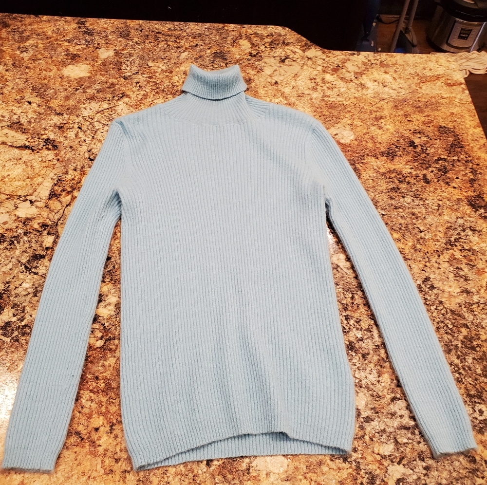 100% Cashmere Light Blue sweater